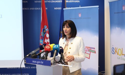 Ministrica Divjak predstavila tri scenarija za sljedeću školsku godinu