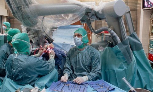 Pacijentica čistila masline dok su joj liječnici operirali tumor na mozgu