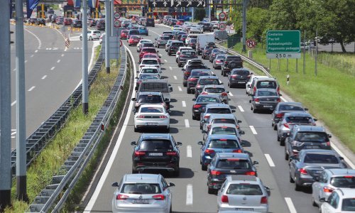 Gust promet na cestama prema moru