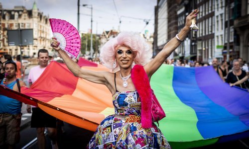 Nizozemska vlada otkrila kampove za 'konverzijsku terapiju' gayeva