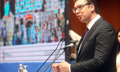 Mislite da hrvatski političari pretjeruju u veličanju svog lika i djela? Pogledajte tek novi predizborni spot Aleksandra Vučića