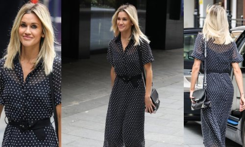 Privlači poglede: Svi su se okretali za zgodnom plavušom u omiljenom ljetnom uzorku