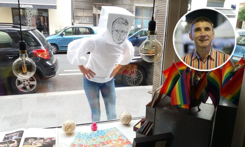 Siniša Labrović nudi vam priliku da postanete Franjo Tuđman, a može i Tito, Angela Merkel ili Twiggy... Ispričao nam je o čemu se radi