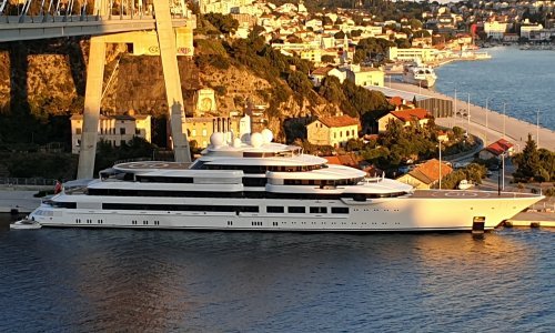 Superjahta Scheherazade uplovila u Dubrovnik: 140 metara dugačka ljepotica bila je glavna tema dana
