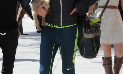 Nekadašnji seks-simbol Mickey Rourke je neprepoznatljiv