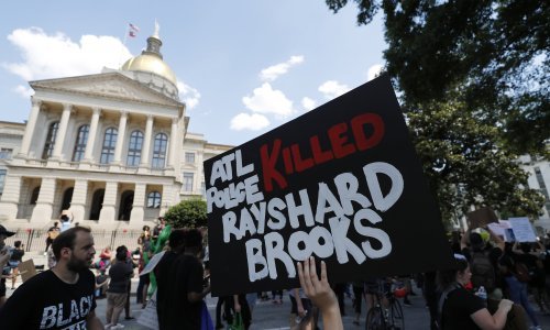 U Atlanti prosvjedi zbog policijskog ubojstva crnca koji je zaspao u automobilu