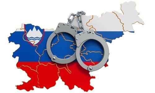 Mladić ubio djeda, baku i strica u Sloveniji