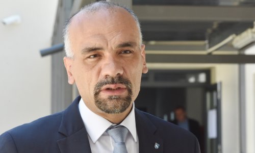 Pukotine nakon objave nove koalicije: Kninski gradonačelnik napustio projekt Stranke s imenom i prezimenom