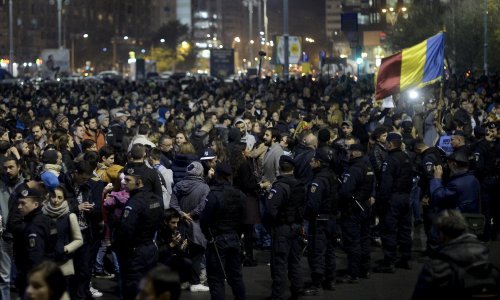 Rumunji i dalje prosjeduju, unatoč povlačenju uredbe o korupciji