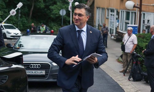 Plenković: Bernardić i SDP podcjenjivali epidemiju, grlili su se i ljubili