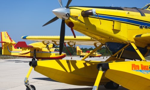 Kanaderi gasili požar kod Trogira