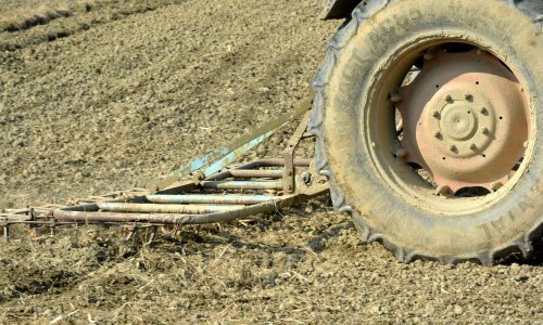 Moratorij na prodaju poljoprivrednog zemljišta strancima produžen za tri godine