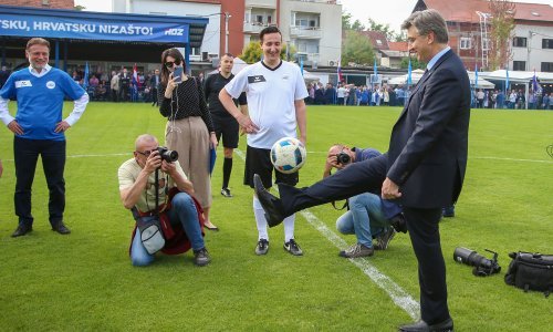 HDZ-ovci odigrali tradicionalnu nogometnu utakmicu, pogledajte tko se sve oznojio