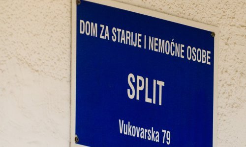 Ministarstvo demografije zatražilo privremenu zabranu posjeta korisnicima domova