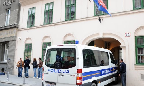 'Kupcima' policijskih podataka produljen pritvor