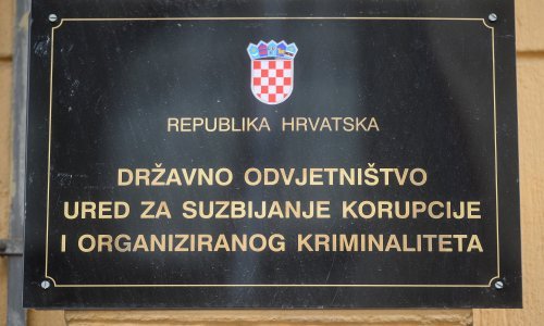 Tužitelj optužen da je za 3000 eura mita odbacio prijavu zbog prijetnje