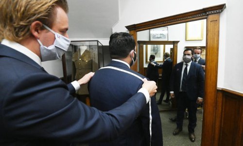 Britanija planira isplatu bonusa poslodavcima koji će vraćati radnike na posao
