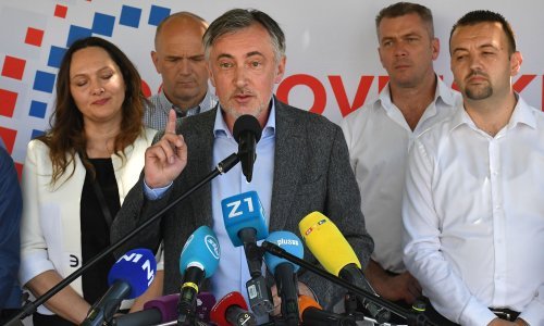 Škoro: ‘Mogu mahati prstima, ali kad mi dođemo na vlast dobit će po tim prstima’