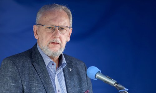 Božinović: Svi su u Zadru zakazali; opomenuo je novinare da im razmak nije dovoljan, pa dobio protutvrdnju