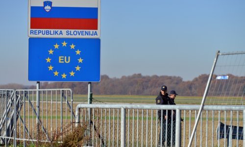 Slovenska policija u dvije cisterne otkrila 22 migranta, umalo se ugušili