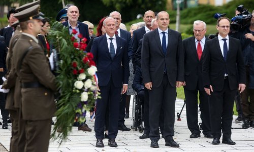 [FOTO] Na Mirogoju položeni vijenci u povodu Dana antifašističke borbe