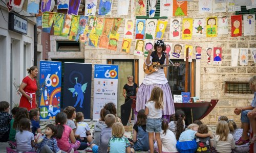 Održan Sajam dječje knjige na 60. Međunarodnom dječjem festivalu