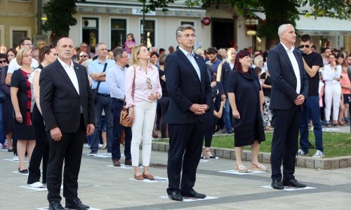 Uz Plenkovića negativna i njegova obitelj te svi suradnici