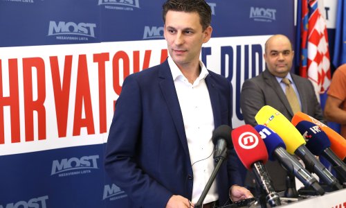 Petrov: Ranijim izborima doveli građane u nesigurnost, a sad bi im odgoda odgovarala