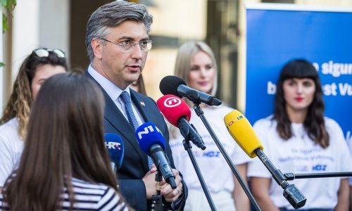 Plenković: Nemamo niti jednog pacijenta koji je na respiratoru. Sutra imamo Znanstveni savjet, želimo vidjeti kakav bi mogao biti razvoj covida