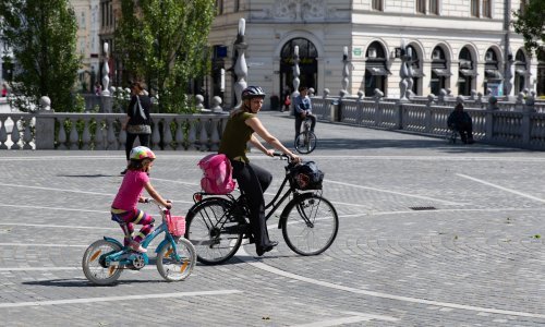 Koronavirusom zaraženo troje liječnika u mariborskoj bolnici