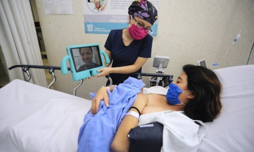 Žene moraju same na porod: 'Festivali su otvoreni, hoteli su otvoreni, mi smo same, nije fer'