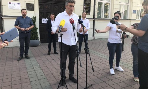 Plenković: Nakon izbora PDV na svu hranu ide s 25 na 13 posto