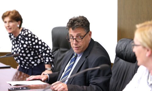 Kako ćemo u nedjelju na izbore? Oni u samoizolaciji glasaju ispred stana; na birališta ponesite svoje kemijske olovke i maske