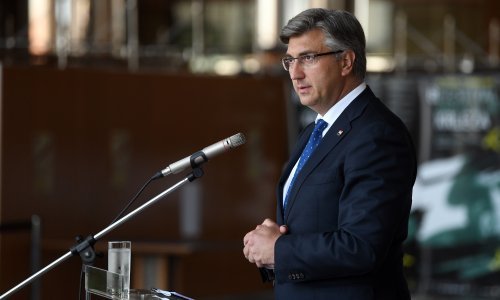 Plenković diplomatima: Koronavirus poremetio predsjedanje, no postignut je maksimum