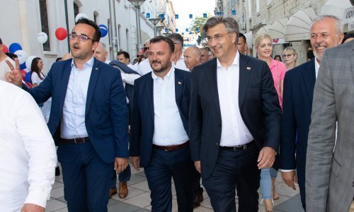 Plenković: U 10. izbornoj jedinici očekujem uvjerljivu pobjedu HDZ-a