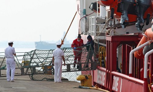 Italija i Malta odbijaju prihvatiti 180 spašenih migranata