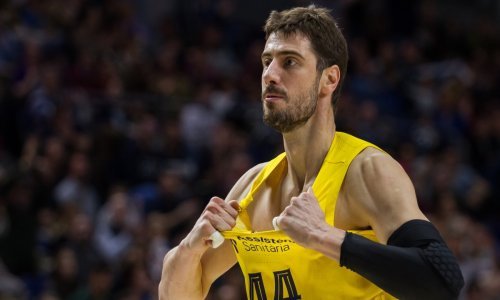 Hrvatski košarkaš Ante Tomić ispisao povijest Barcelone pa se emotivnom porukom oprostio od kluba te posebno od onih koji ne zarađuju milijune