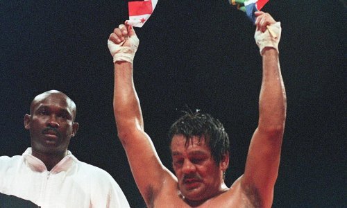 Legendarni boksački prvak oporavio se od opakog virusa; o njegovom velikom suparništvu snimljeno je filmsko remek-djelo 'Ruke od kamena'