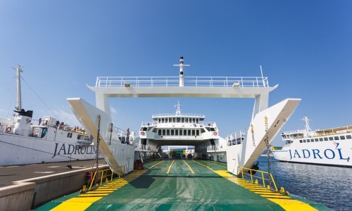 Zaplovio novi Jadrolinijin trajekt 'Ugljan'