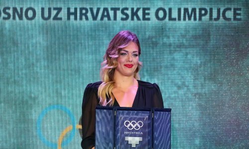 Sandra Perković pozirala na luksuznoj jahti u bijelom bikiniju