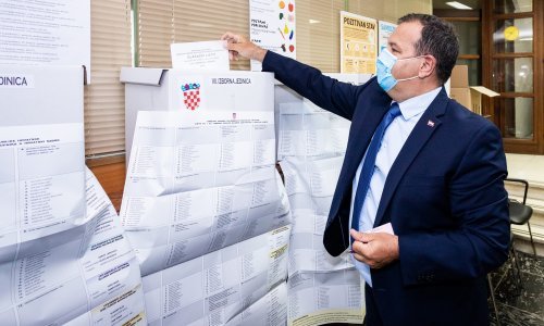 Beroš: Ozbiljno razmišljamo o zabrani vjenčanja u cijeloj Hrvatskoj