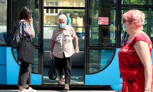 U 24 sata 57 novooboljelih u Hrvatskoj, u BiH dvostruko manje zaraženih nego u subotu, Srbija s pet preminulih i više od 300 zaraženih