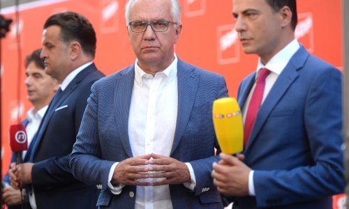 Sumorna večer na Iblerovu trgu: Debakl posvađao SDP-ovce