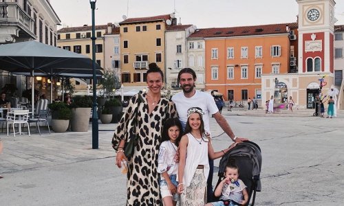 Obitelj Gojić Mikić na odmoru u Rovinju: Zabave s tri živahne kćerkice nikad ne nedostaje