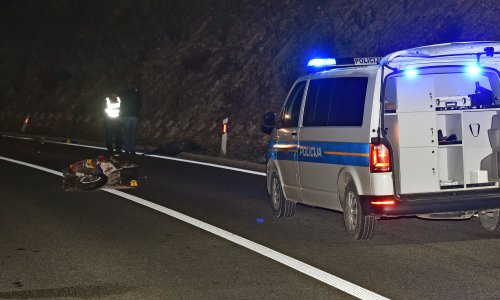 U Kaštelima poginuo motociklist