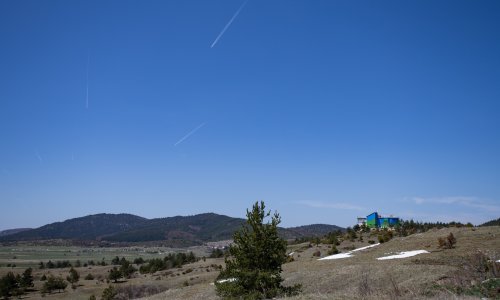 U Vrhovinama prvi slučaj Covida-19, pacijentica prevezena u Zagreb