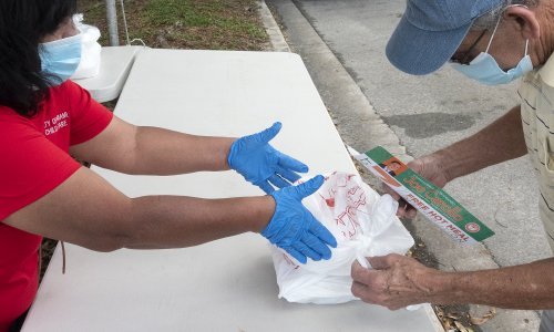 Pada broj novozaraženih u SAD-u, dijelom i zbog nošenja maski