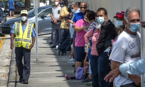 Gotovo tisuću zaposlenika centara za imigrante zaraženo koronavirusom