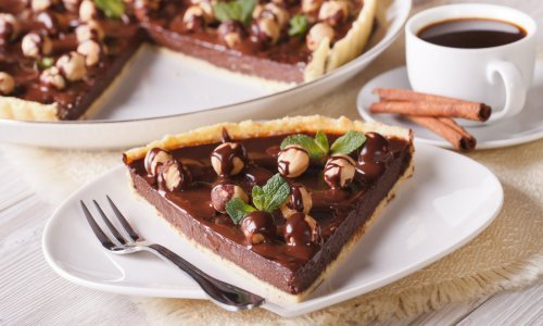 Isprobajte recept za ovaj preukusni tart s čokoladom i lješnjacima
