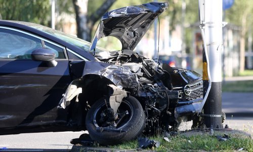 Dva auta sudarila se u Zagrebu, jedan ozlijeđeni